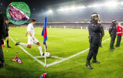 Video El Clasico: Luis Figo và chiếc đầu lợn huyền thoại